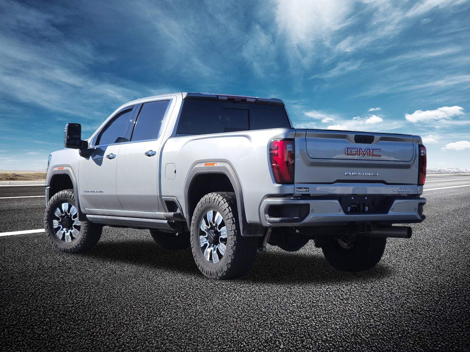 Used 2024 GMC Sierra 2500 Denali w/ Denali Reserve Package AWD/4WD image 21