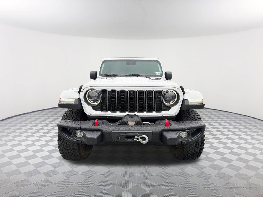 Used 2024 Jeep Wrangler Unlimited Rubicon AWD/4WD image 2