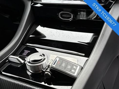 New 2026 Jeep Grand Cherokee Laredo image 2