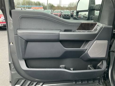 New 2026 Ford F250 Lariat w/ FX4 Off-Road Package image 17