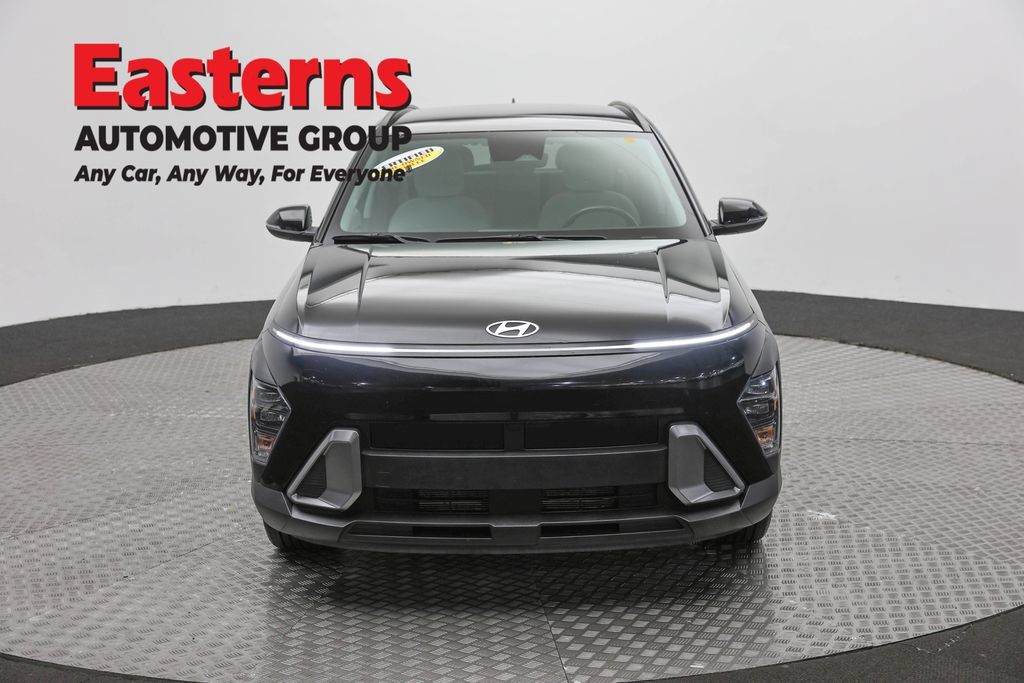 Used 2024 Hyundai Kona SEL FWD image 4