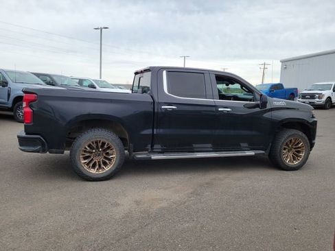 Used 2020 Chevrolet Silverado 1500 High Country w/ Technology Package AWD/4WD image 6