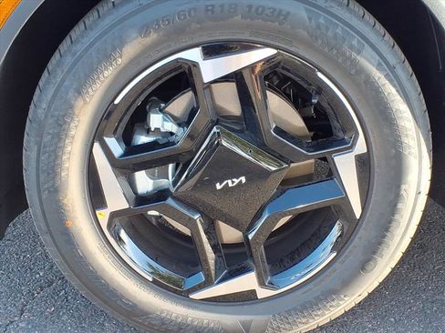 Used 2026 Kia Sportage EX image 9