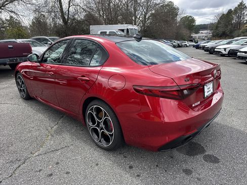 Used 2023 Alfa Romeo Giulia Veloce image 5