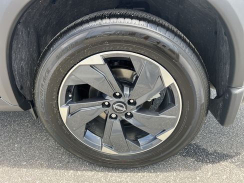 Certified 2026 Nissan Rogue SV FWD image 6