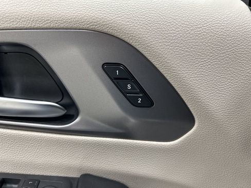 Used 2022 Chrysler Pacifica Touring-L image 14