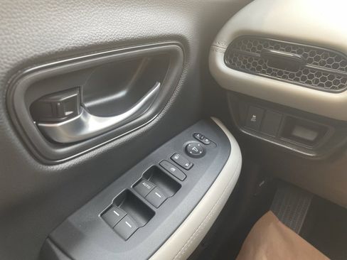 New 2026 Honda HR-V LX image 14