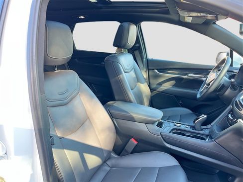 Used 2025 Cadillac XT5 Premium Luxury image 29