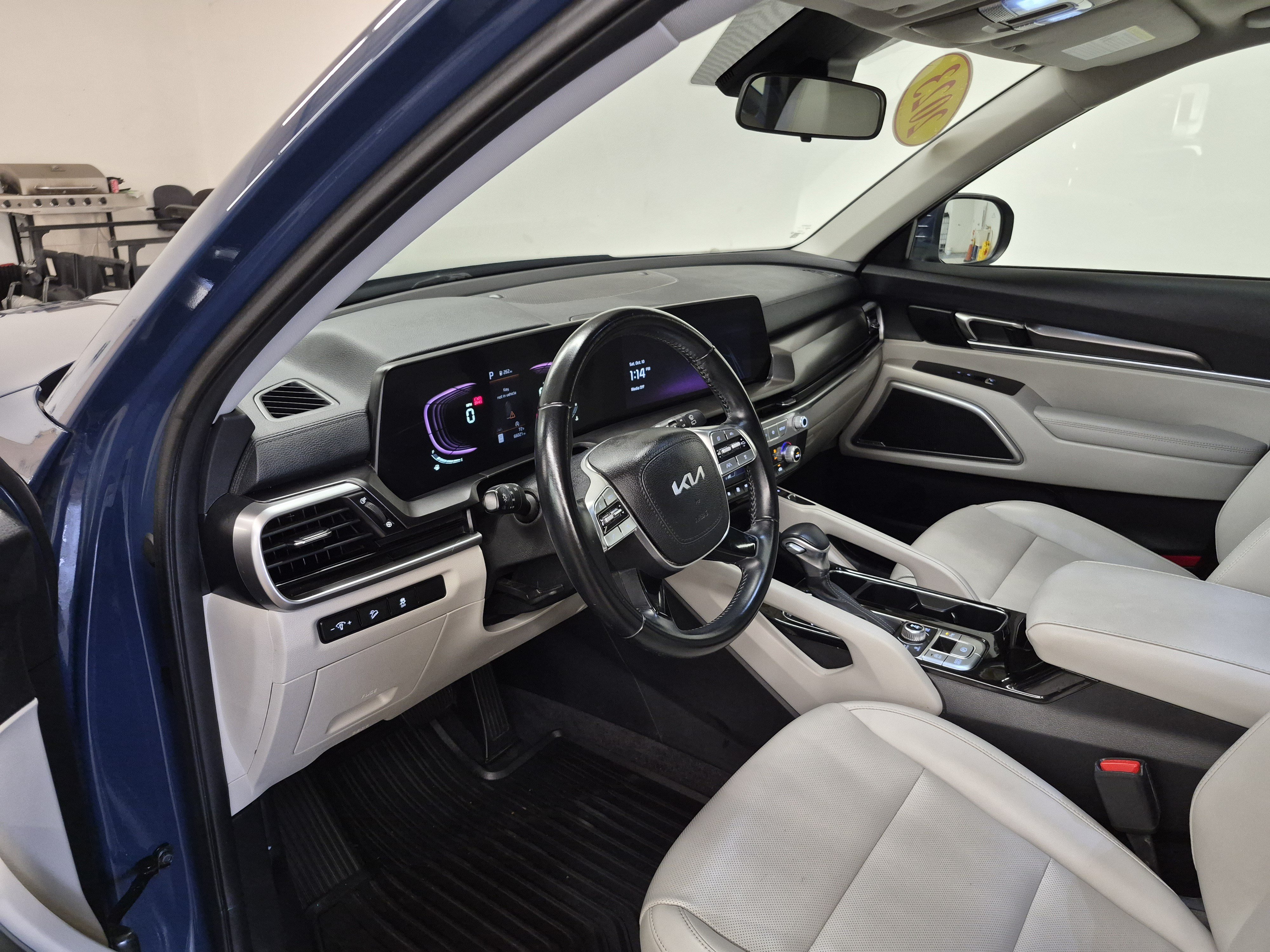 Used 2023 Kia Telluride S w/ S Sunroof Package AWD/4WD image 13