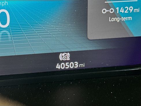 Used 2024 Volkswagen Atlas SE image 19