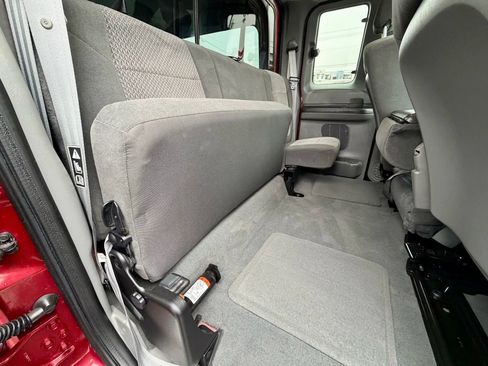 Used 2003 Ford F250 XLT image 17