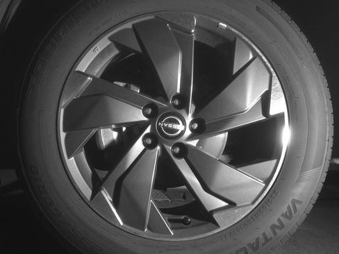 Used 2025 Nissan Rogue SV FWD image 12