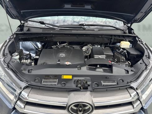 Used 2018 Toyota Highlander Limited AWD/4WD image 24