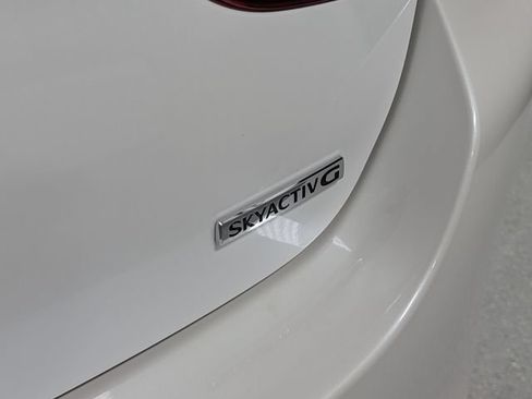 Used 2020 MAZDA MAZDA3 Sedan FWD image 6