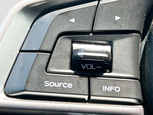 Used 2023 Subaru Forester Limited AWD/4WD image 37