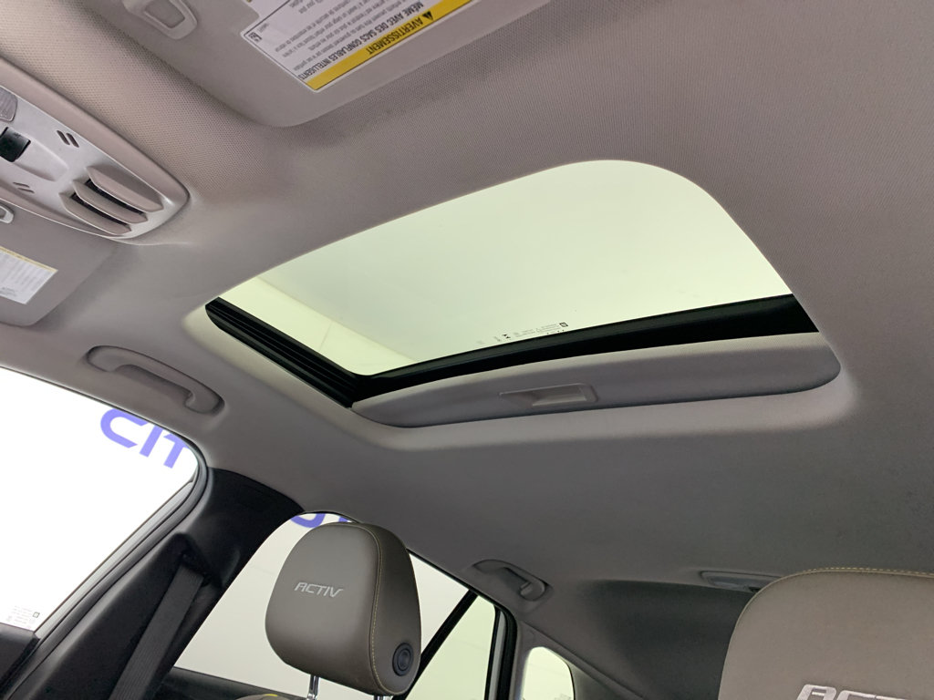 Used 2025 Chevrolet Trax ACTIV w/ Sunroof Package FWD image 28