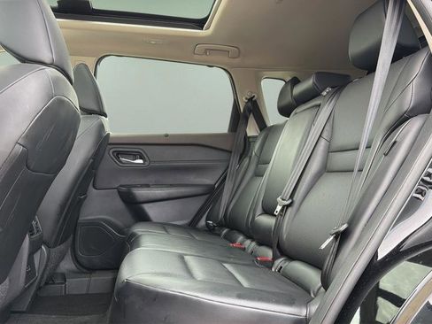 Certified 2023 Nissan Rogue SV w/ SV Premium B Package image 19