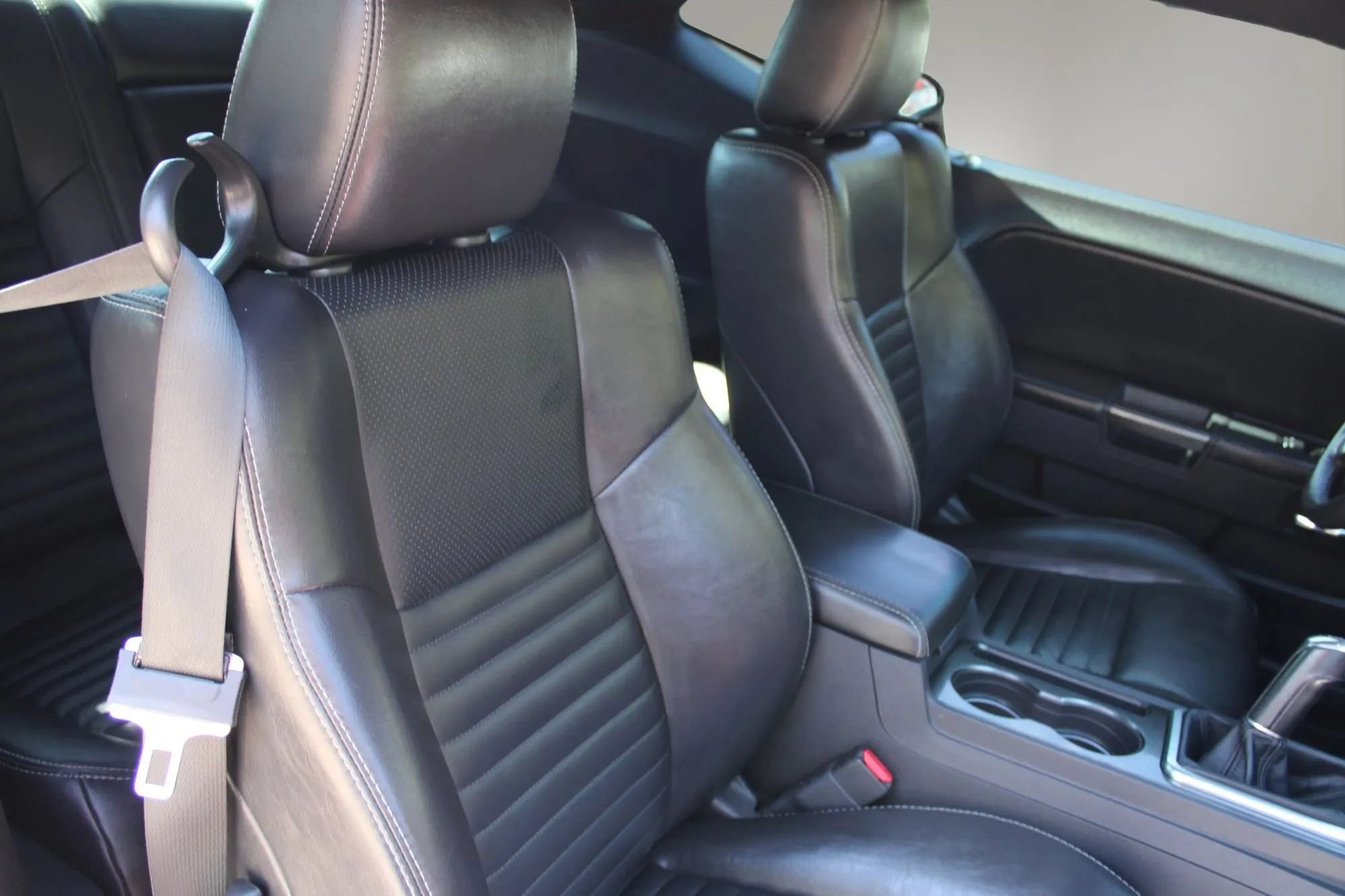 Used 2010 Dodge Challenger R/T RWD image 20