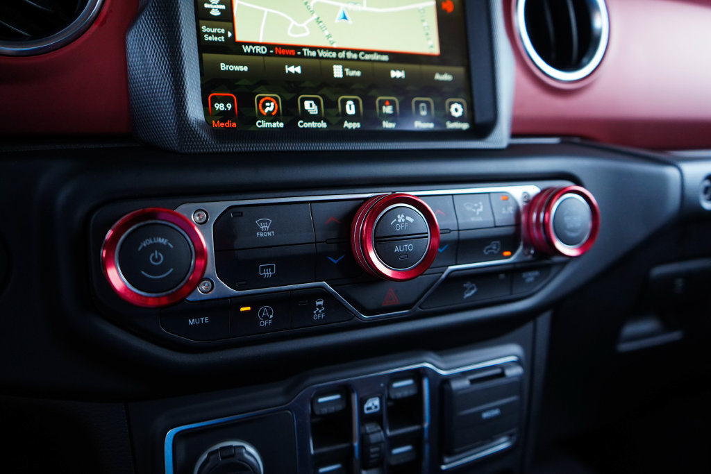 Used 2021 Jeep Wrangler Unlimited Rubicon AWD/4WD image 39