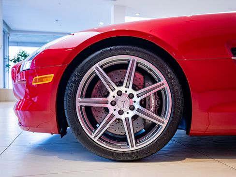 Used 2012 Mercedes-Benz SLS AMG Roadster image 3