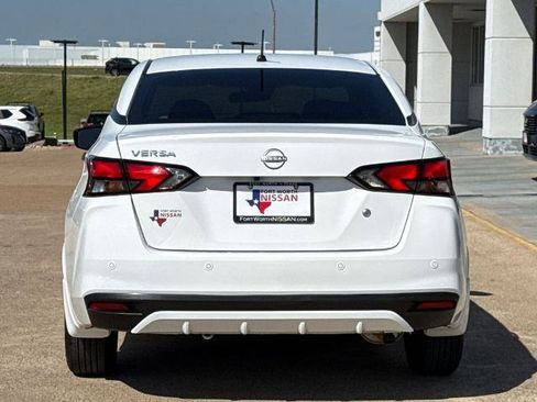 Certified 2025 Nissan Versa S w/ Trunk Package image 8