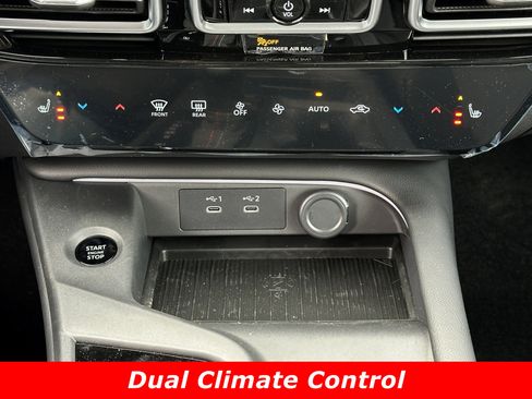 New 2026 Nissan Sentra SR w/ SR Premium Package FWD image 9