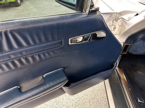 Used 1988 Mercedes-Benz 560 SL image 21