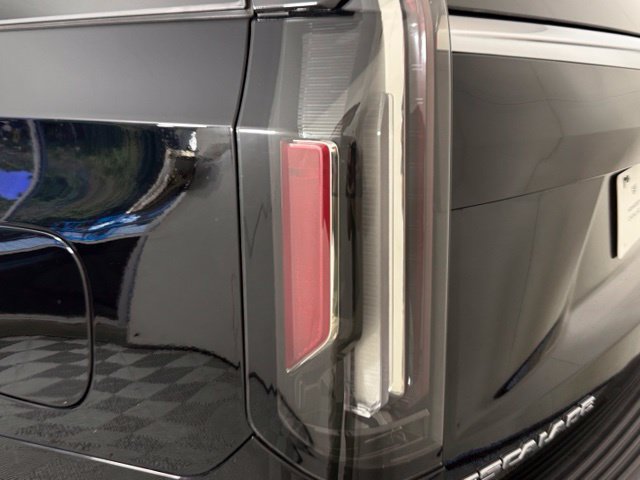 Certified 2024 Cadillac Escalade Premium Luxury AWD/4WD image 14