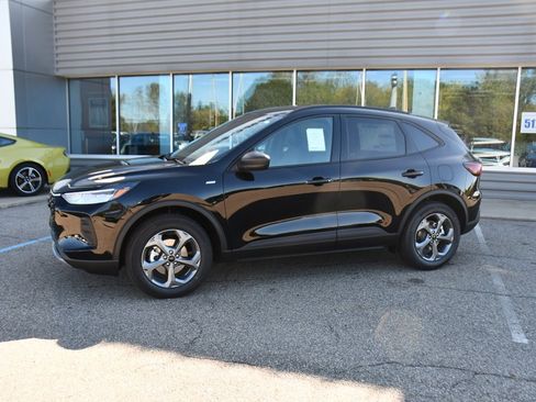 Used 2026 Ford Escape ST-Line w/ Tech Pack #1 image 2