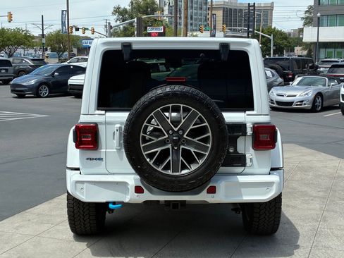 Used 2024 Jeep Wrangler High Altitude AWD/4WD image 5