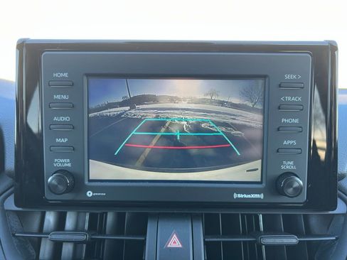 Used 2022 Toyota RAV4 LE image 13