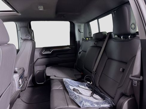 New 2025 GMC Sierra 3500 Denali w/ Denali Reserve Package image 25