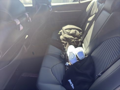 Used 2023 Toyota Camry SE image 5