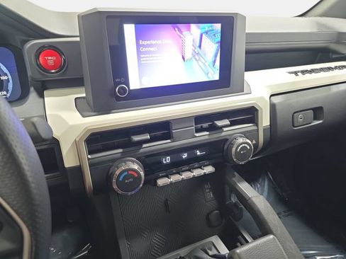 Certified 2024 Toyota Tacoma TRD Off-Road AWD/4WD image 17