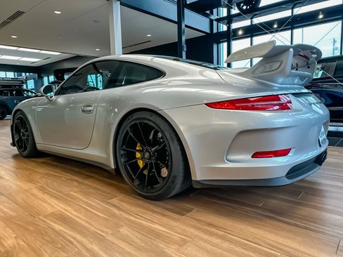 Used 2015 Porsche 911 GT3 image 5