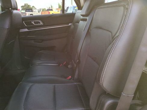 Used 2018 Ford Explorer Limited w/ Equipment Group 301A FWD image 14
