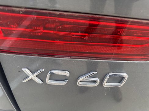 Used 2021 Volvo XC60 T6 Inscription image 8