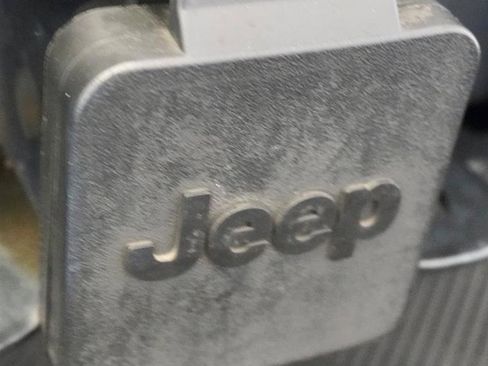 Used 2016 Jeep Grand Cherokee Limited w/ Luxury Group II image 45