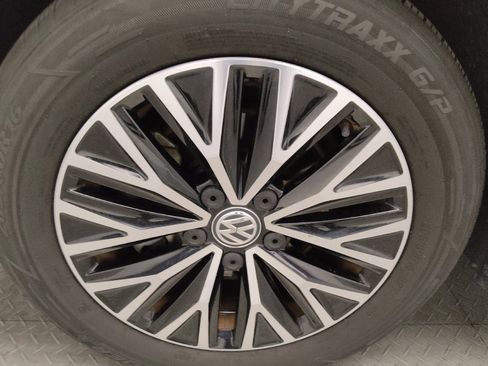 Used 2021 Volkswagen Jetta R-Line FWD image 31