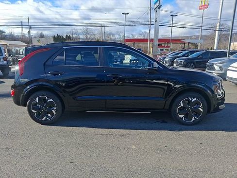 Used 2025 Kia Niro Wind w/ Wind Preserve Package image 7