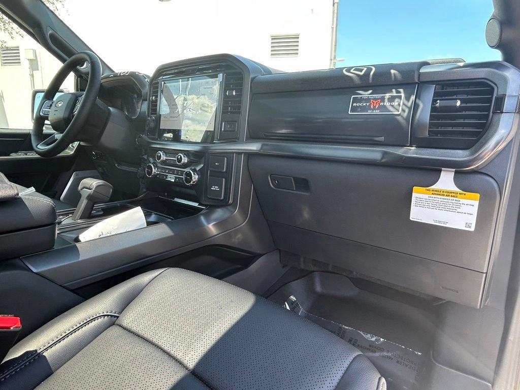 New 2026 Ford F150 Lariat w/ Equipment Group 502A High AWD/4WD image 32