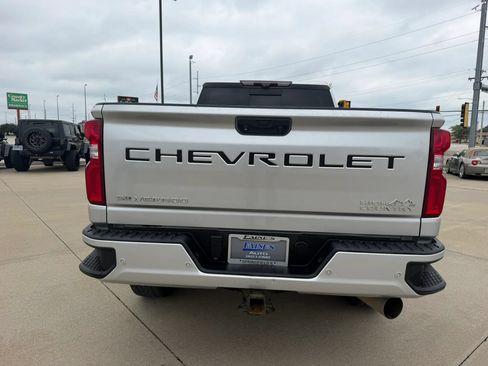Used 2021 Chevrolet Silverado 2500 High Country w/ Z71 Off-Road Package AWD/4WD image 17