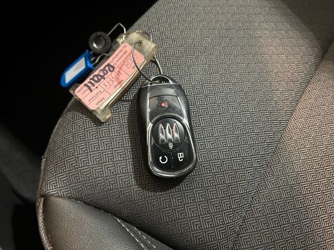 Used 2025 Buick Encore GX Preferred AWD/4WD image 20