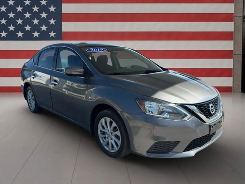 Used 2019 Nissan Sentra SV FWD image 3