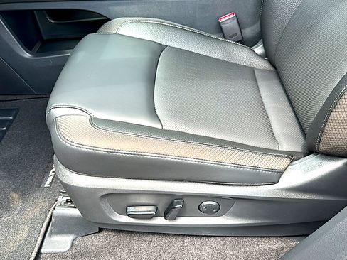 New 2026 Nissan Pathfinder SL w/ SL Premium Package FWD image 12