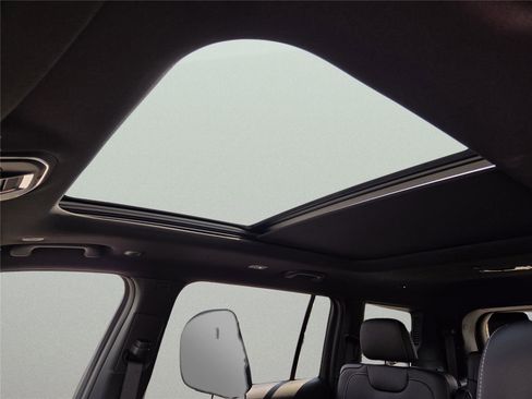 New 2026 Jeep Grand Cherokee L Limited image 16