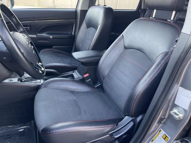 Used 2025 Mitsubishi Outlander Sport SE AWD/4WD image 11