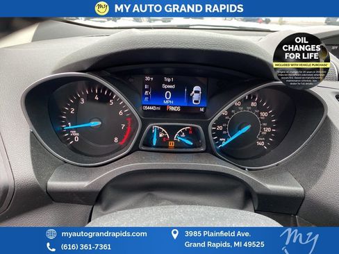 Used 2017 Ford Escape SE w/ SE Sport Appearance Package image 17