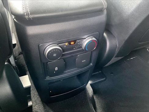 Used 2020 Ford Explorer XLT w/ Equipment Group 202A AWD/4WD image 12