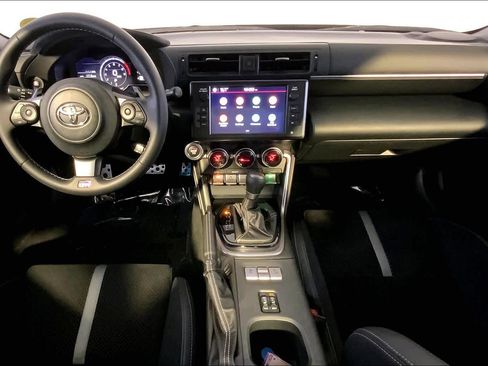 Used 2024 Toyota GR86 Premium image 16